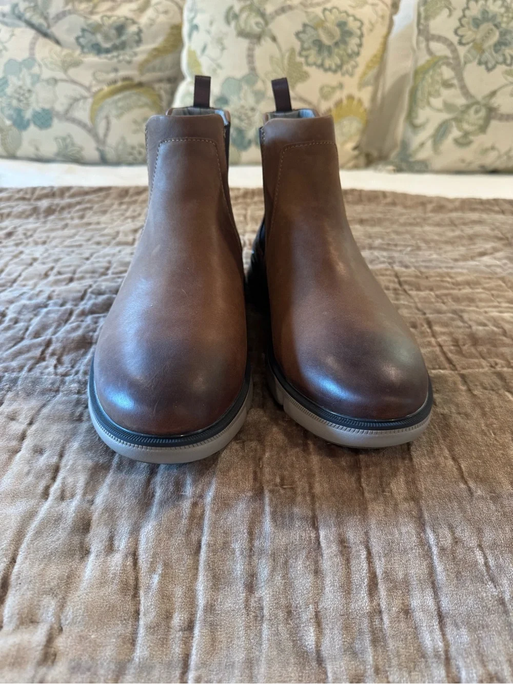 Johnston & Murphy XC4 Tanner Chelsea Boots NWOT